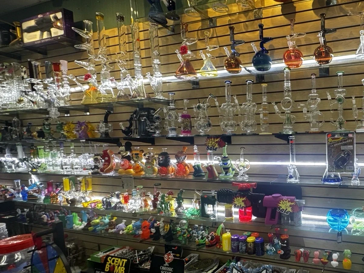Moonwalk Smoke Shop | Glendale Smoke & Vape Shop